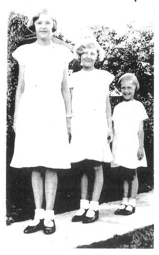 3 Daughters of Mrs Margaret Whitaker. - Resource cover image