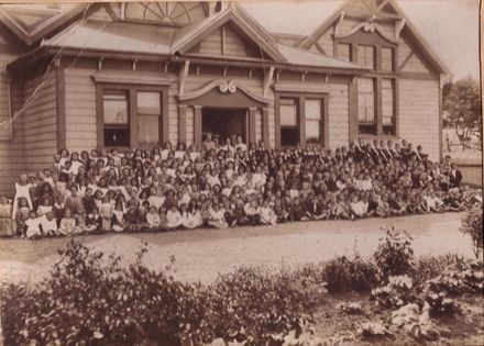 Foxton School, all pupils in front of school, c.1913