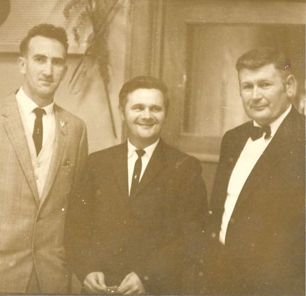 Horowhenua Deerstalkers who rediscovered N.I. Thrush