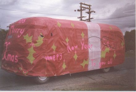 Madge Coach Lines float in Shannon Christmas Parade, 1986
