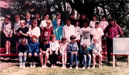 Poroutawhao School Room 3 "Top Guns" Class Photos 1991