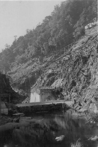 Temporary by-pass dam and part of Upper Mangahao Dam (?), 1923