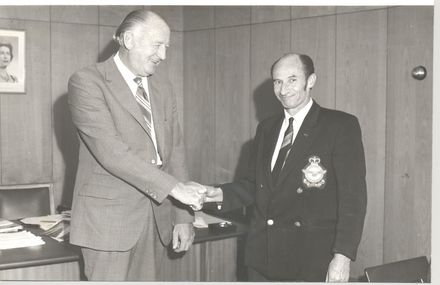 2 Unknown men, Wellington ?