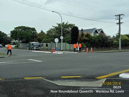 New Roundabout QueenSt - Weraroa Rd Levin  0029