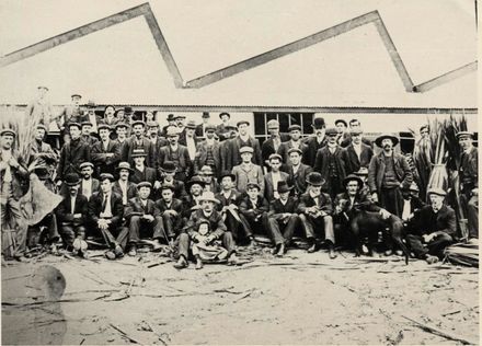 Employees of A & L Seifert's Flax-dressing Co. Ltd., Miranui, c.1910