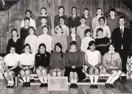 Poroutawhao School Senior Class Photo 1969