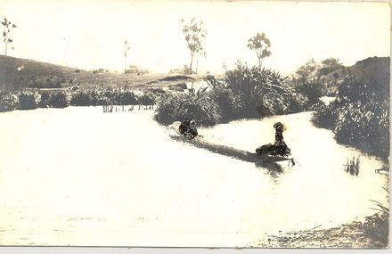 Eel weir and canoe on Hokio Stream, 1900