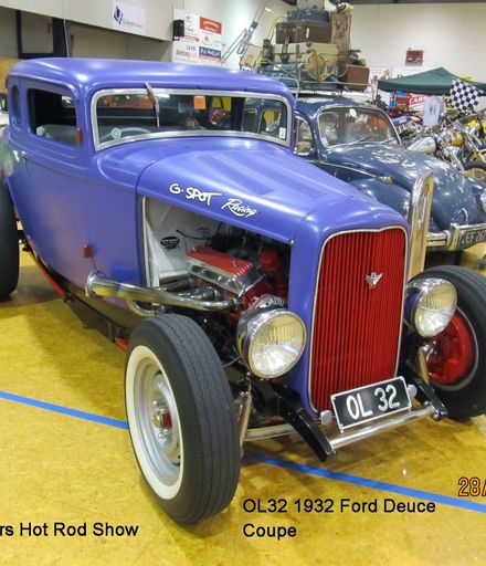 3173 OL32 1932 Ford Deuce Coupe