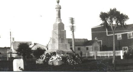 War Memorial, early 1920's