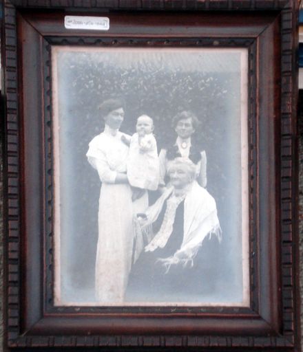 Four generations of McDonald women, 1914