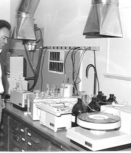 Soil analysis equipment, Horticultural Research Centre, 1976