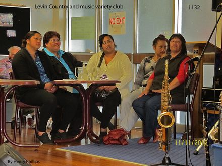 1132  Levin Country and music variety club - Resource cover image