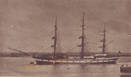 "Hurunui" a 3-masted sailing ship in harbour