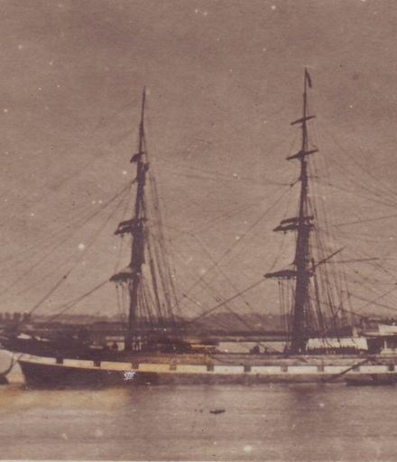 "Hurunui" a 3-masted sailing ship in harbour
