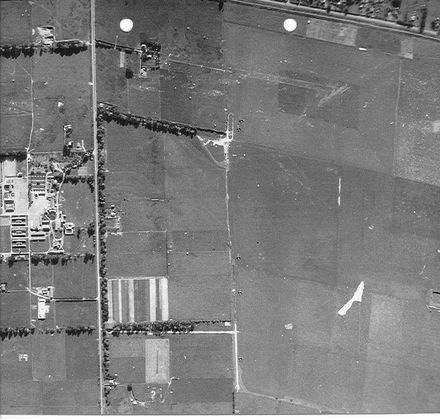 Levin Airbase, Kimberley Road (from directly overhead), 5/4/1943 - Resource cover image