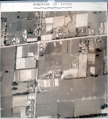 Aerial survey photograph (Levin)