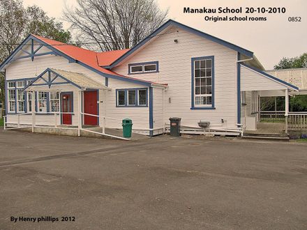 IMG_0852 Manakau School 20-10-2012_edited-1