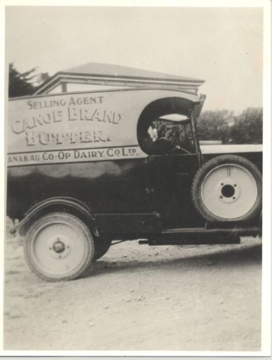 Manakau Co-op Dairy Co Ltd, delivery van - Resource cover image