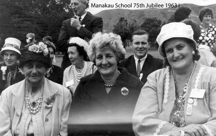 Manakau School 75th Jubilee 1963 i - Resource cover image
