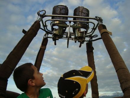 2011 Balloons - Friday afternoon boys with balloon burner at Donnelly Park Levin