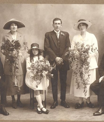 Wedding party - Wilfred and Nancy Ransom, 1920