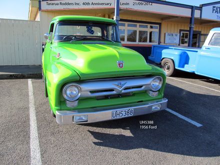 UH5388 1956 Ford truck - Resource cover image