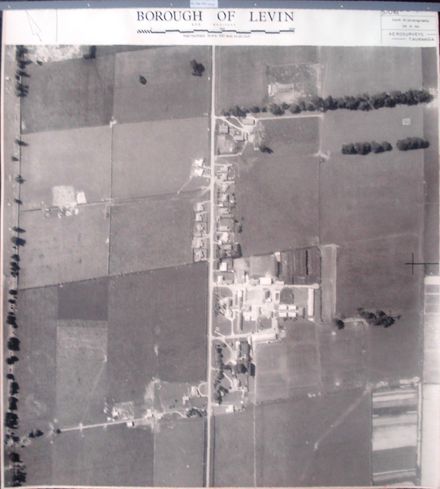 Aerial survey photograph (Levin)