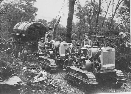 Boiler & 2 tracked machines, Mangahao, 1920 - Resource cover image