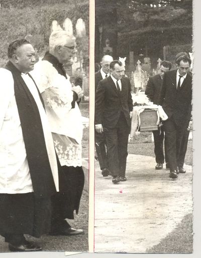Funeral of Mrs Rangiahuta Richards in Rangiatea cemetery