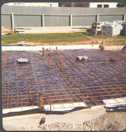 Construction of Rugby Street pensioner flats 1976 - 77 - Resource cover image