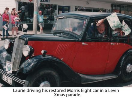 Laurie Jenson driving his morris eight in a levin Xmas parade - Resource cover image