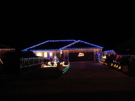 Christmas Lights in Easton Way, Levin
