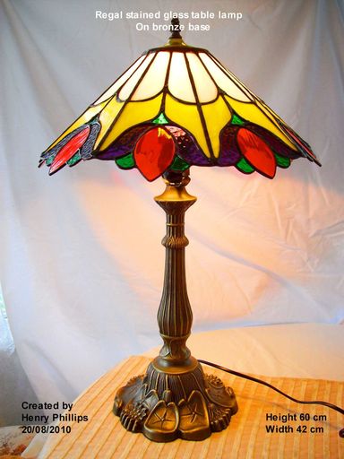 Regal stained glass table lamp