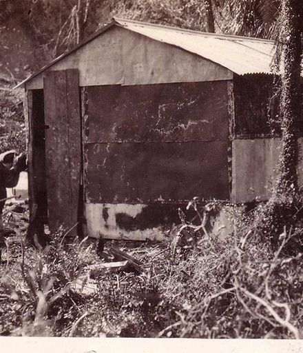 Laurie Jackson outside Ohau Hut, October 1936
