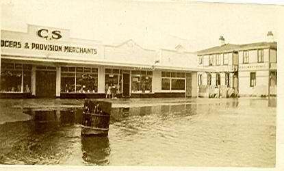 Flood at Otaki, 1931