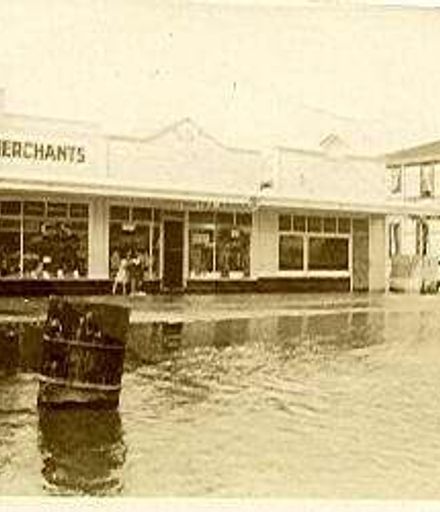 Flood at Otaki, 1931