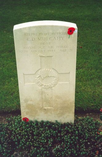 Cyril Desmond MULCAHY grave