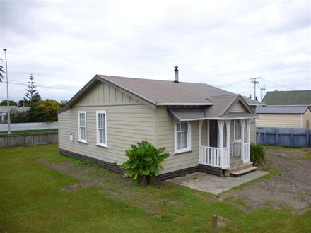 33 Russell Street, Foxton