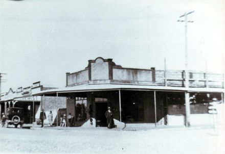 'Hyde's Corner' Plimmer Terrace & Ballance Street, c.1930-33 - Resource cover image