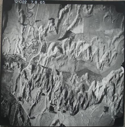 Waikawa Beach Road, 1965