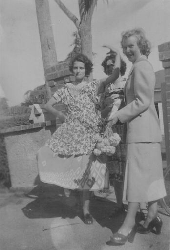 Jean & Moira Cameron with Maureen at front gate, 1950's (?)