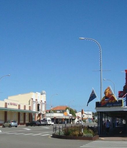 Main Street view south from Clyde Street, Foxton 2010