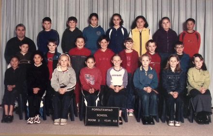 Poroutawhao School Years 5-6 Class Photo 2002 Poroutawhao School Years 5-6 Class Photo 2002