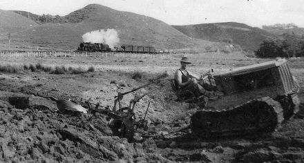 Bill Wright ploughing Hunterville 1956 - Resource cover image