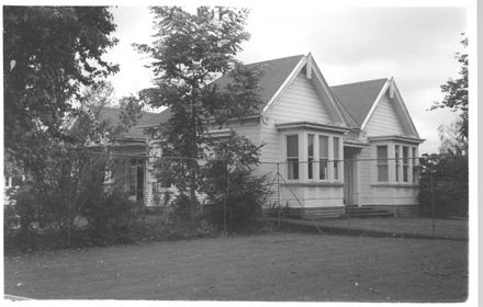 View (1 of 9) Bruce Stewart's property, Heatherlea, 1977