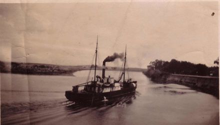 The "Baden Powell" or "Kennedy" at Robinson's Bend