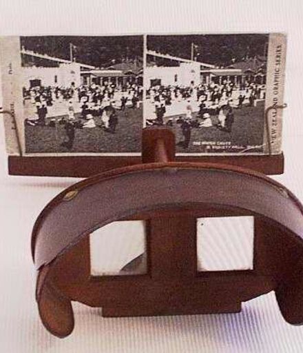 Stereoscope and pictures