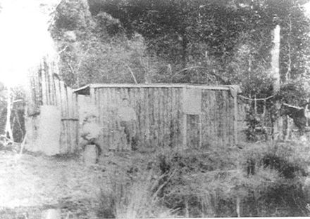 Whare used by settlers, c.1888