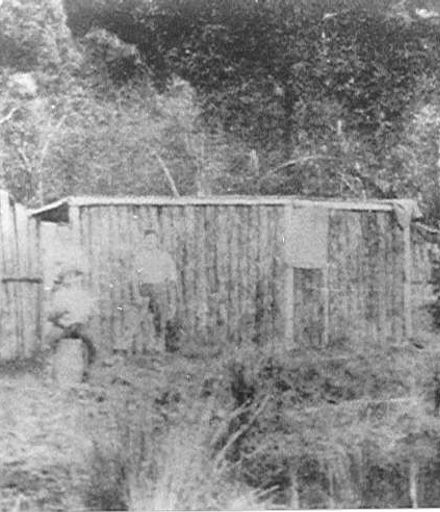Whare used by settlers, c.1888
