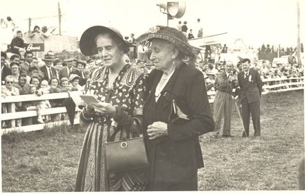 Mrs Lett and Mrs Keedwell